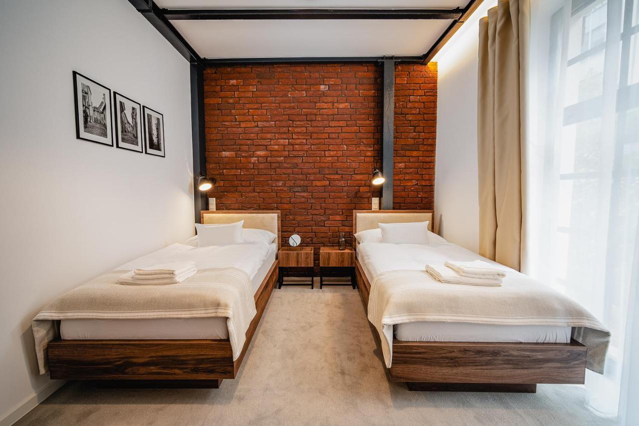 Garni Hotel Dock Bratislava Buitenkant foto