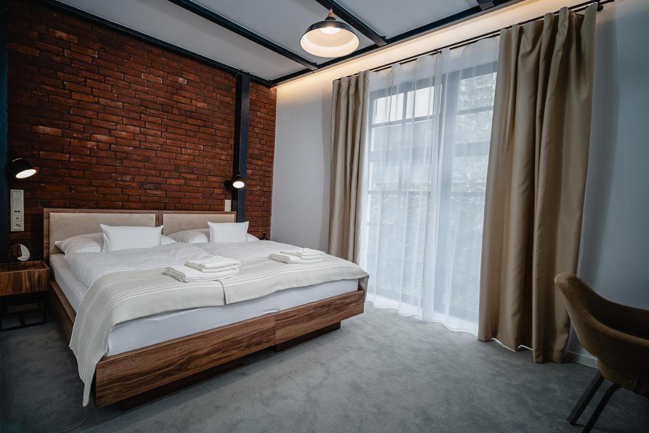 Garni Hotel Dock Bratislava Buitenkant foto