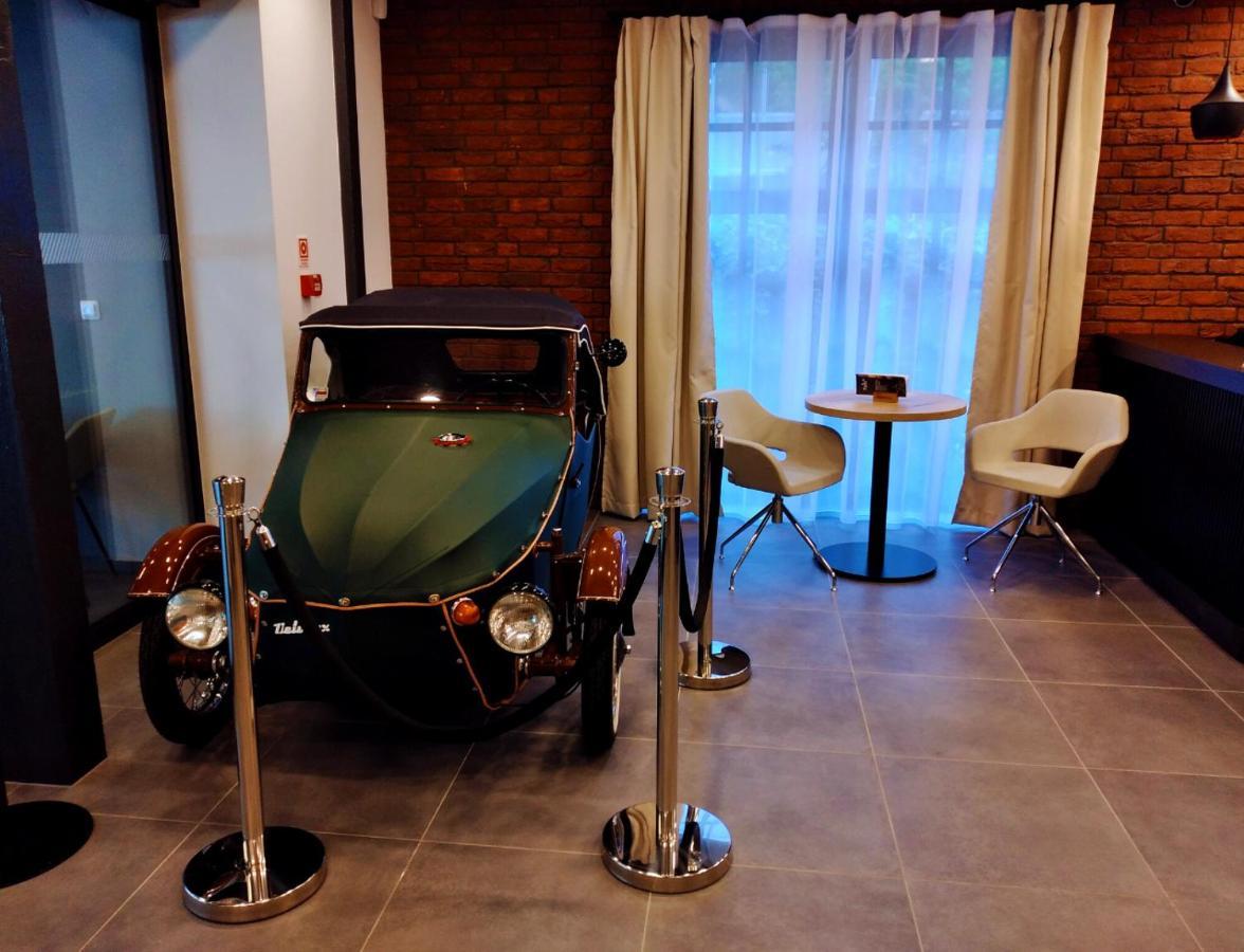 Garni Hotel Dock Bratislava Buitenkant foto