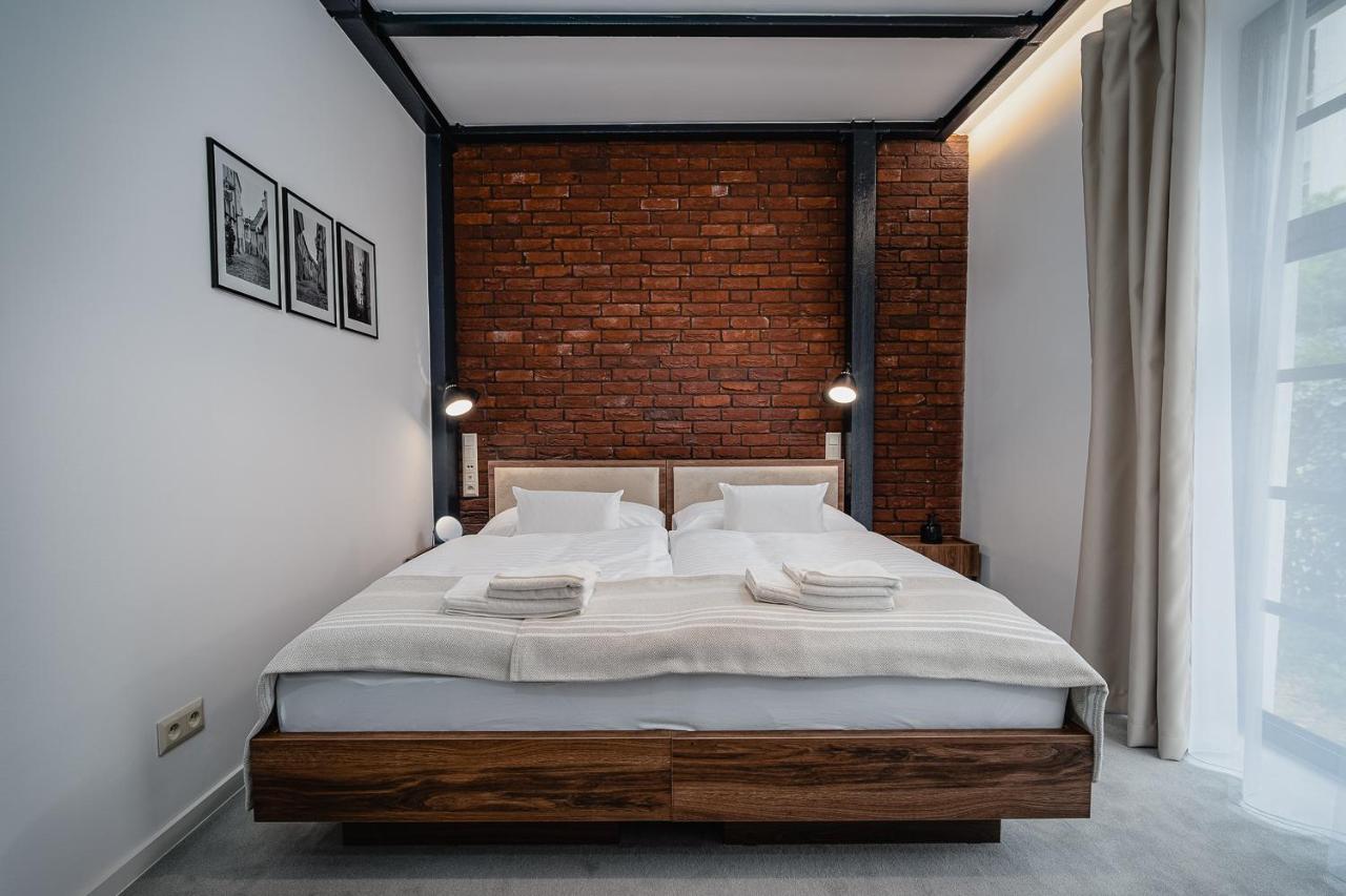 Garni Hotel Dock Bratislava Buitenkant foto