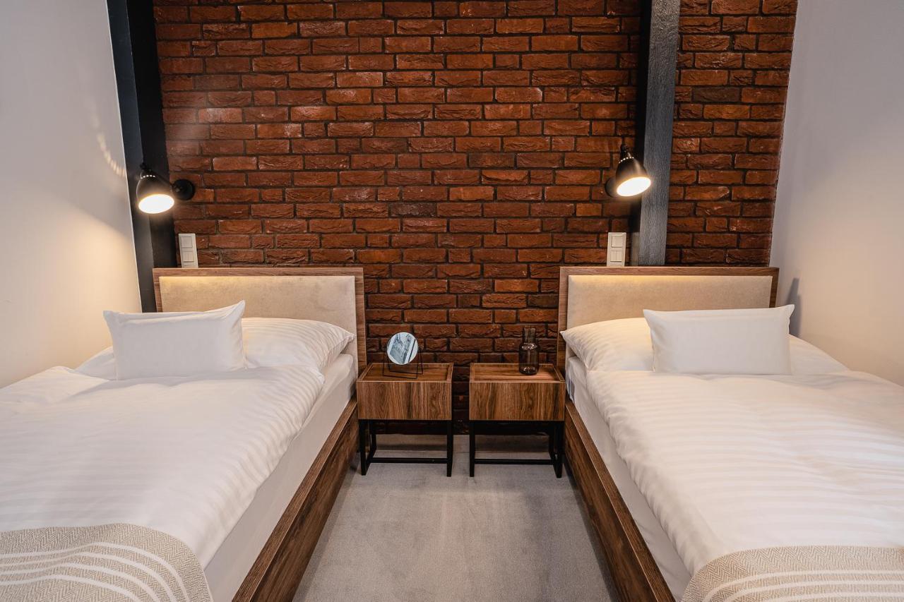 Garni Hotel Dock Bratislava Buitenkant foto