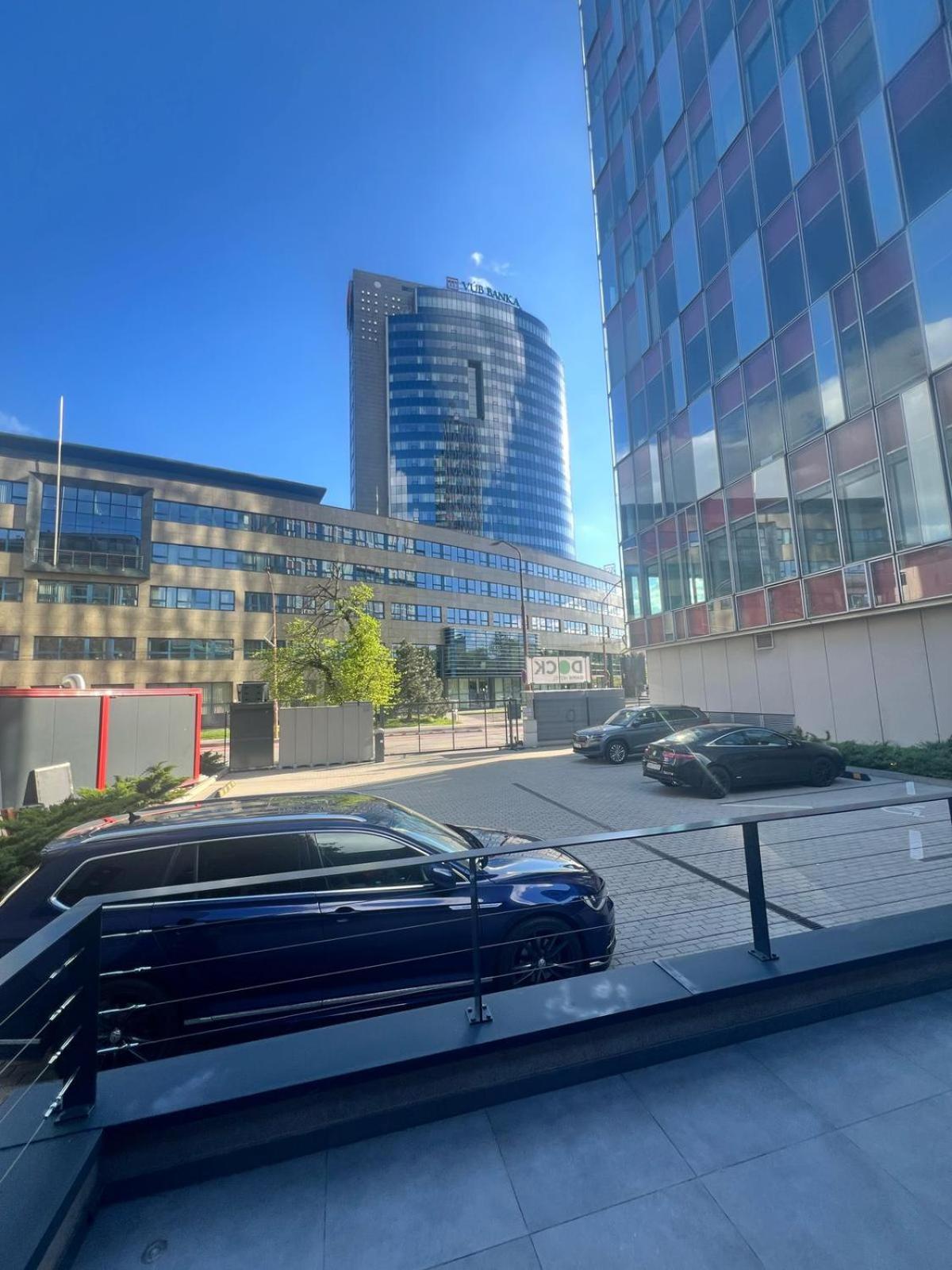 Garni Hotel Dock Bratislava Buitenkant foto